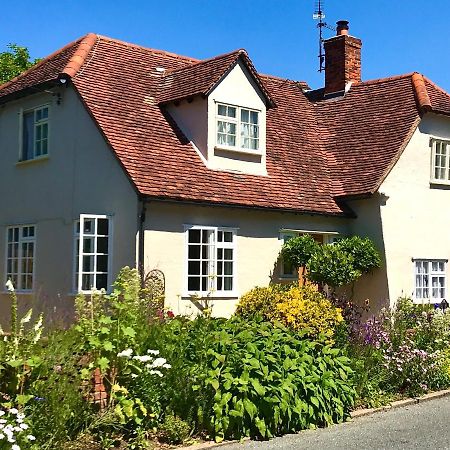 Corner House Luxury Bnb Little Dunmow Экстерьер фото