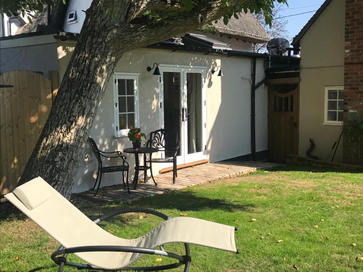 Corner House Luxury Bnb Little Dunmow Экстерьер фото