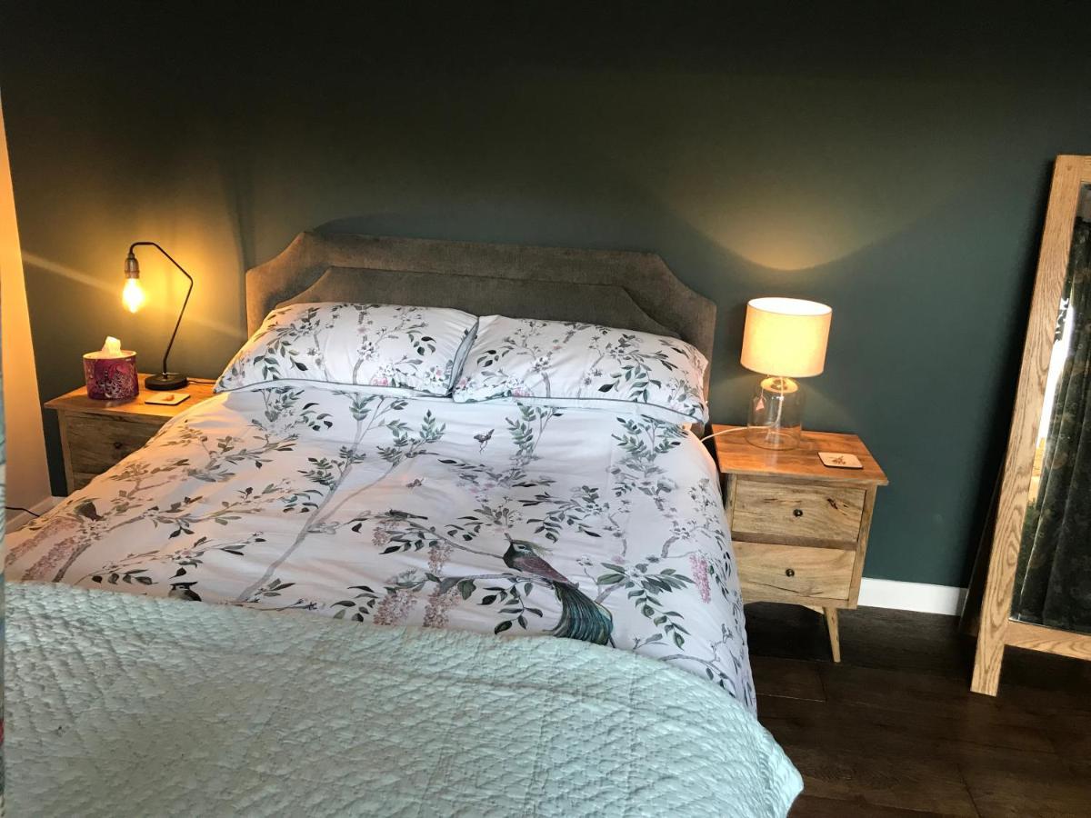 Corner House Luxury Bnb Little Dunmow Экстерьер фото