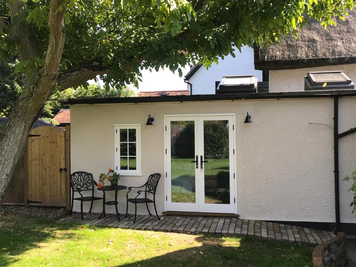 Corner House Luxury Bnb Little Dunmow Экстерьер фото