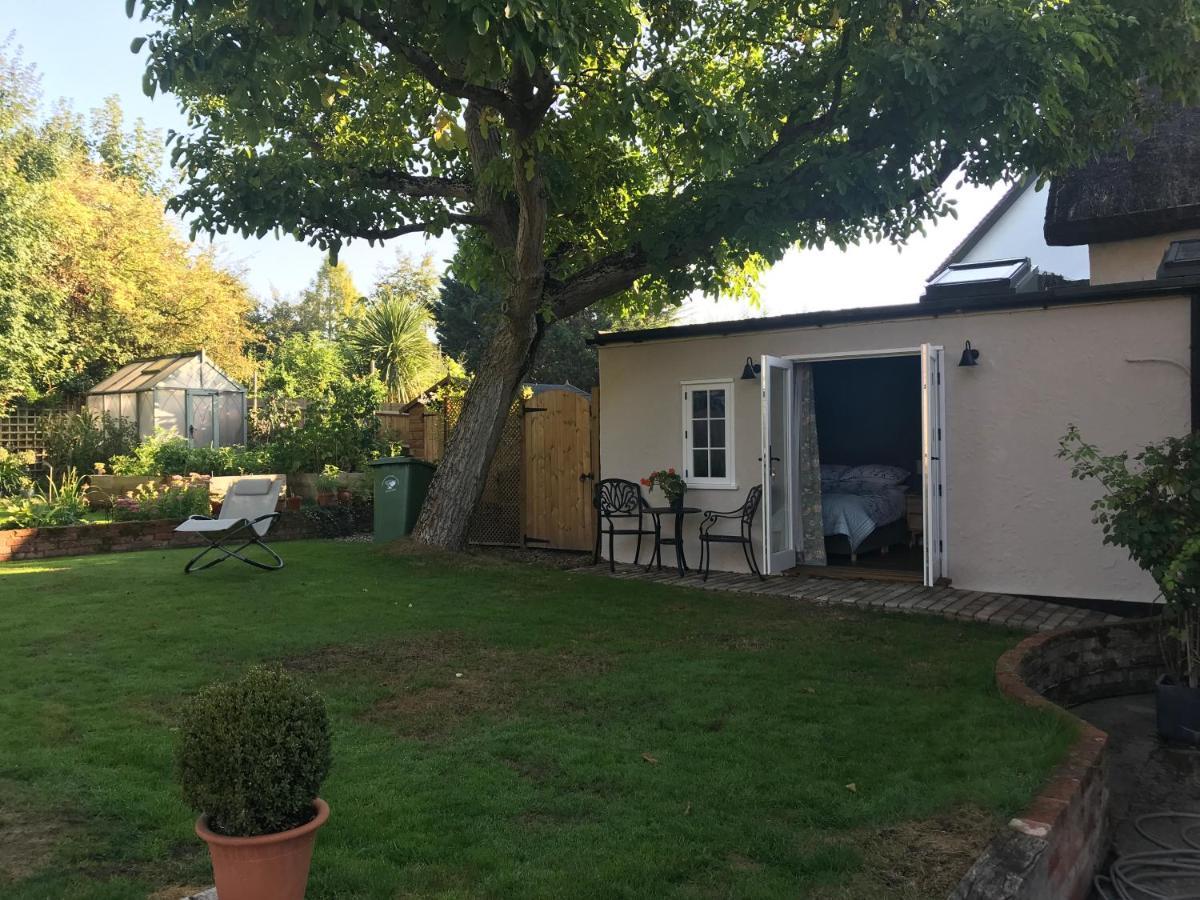 Corner House Luxury Bnb Little Dunmow Экстерьер фото