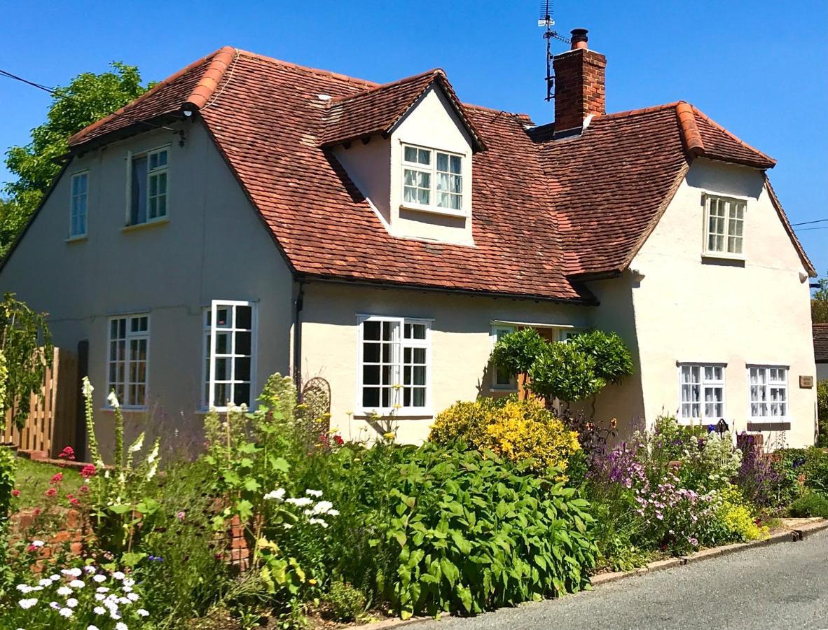 Corner House Luxury Bnb Little Dunmow Экстерьер фото